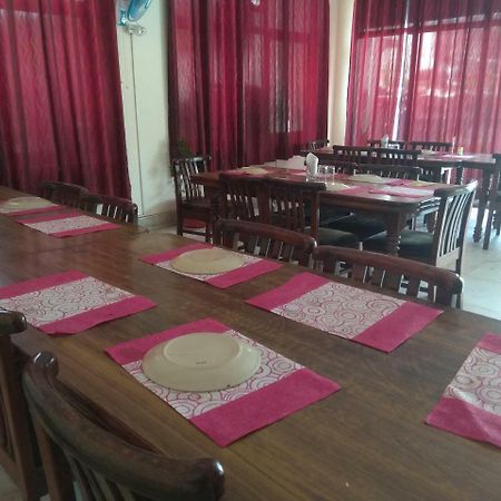 Raj Laxmi Bhawan Hotell Rishīkesh Exteriör bild